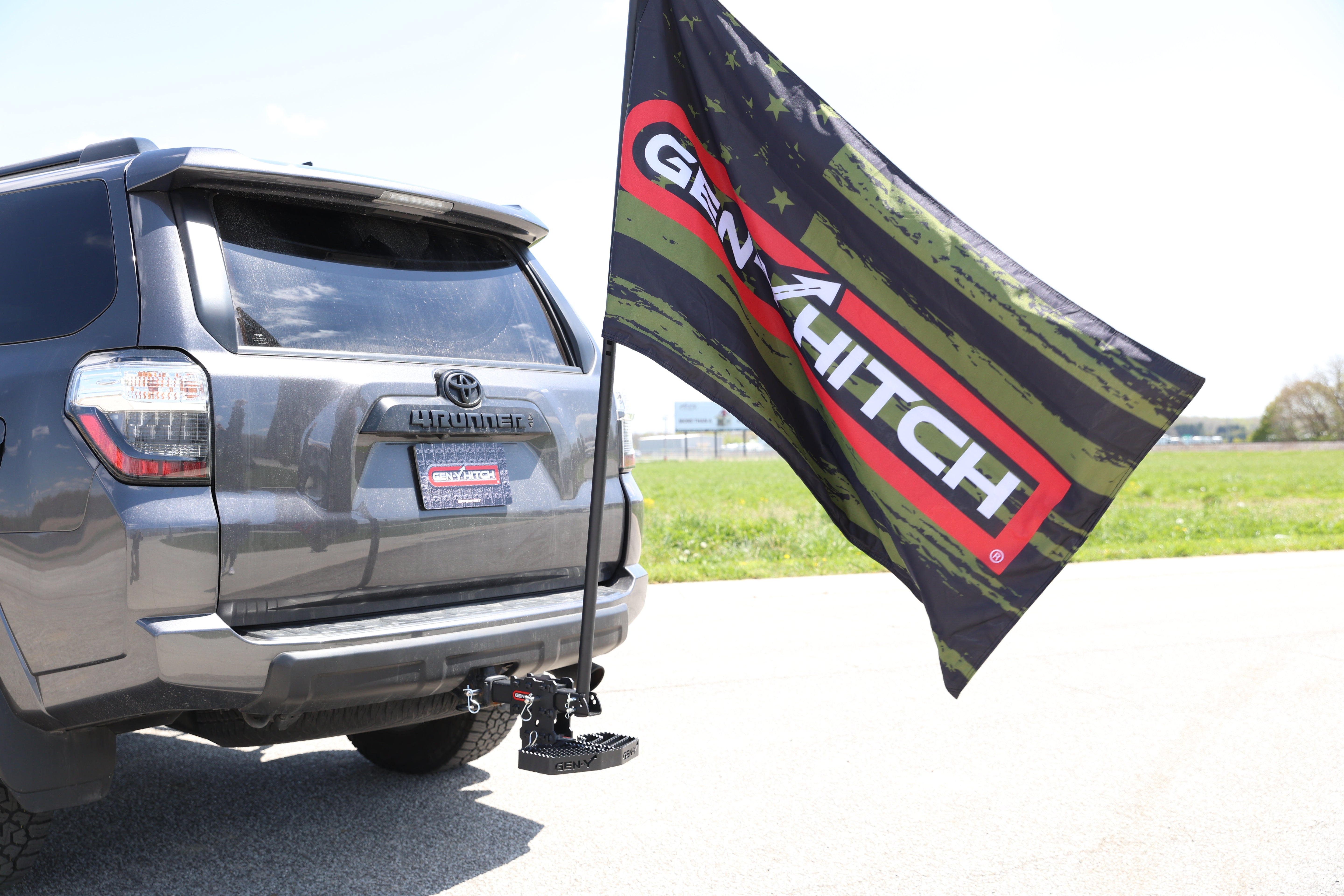GEN-Y Hitch Flag Pole GH-102215 – Durable Outdoor Flag Holder for Secure Display