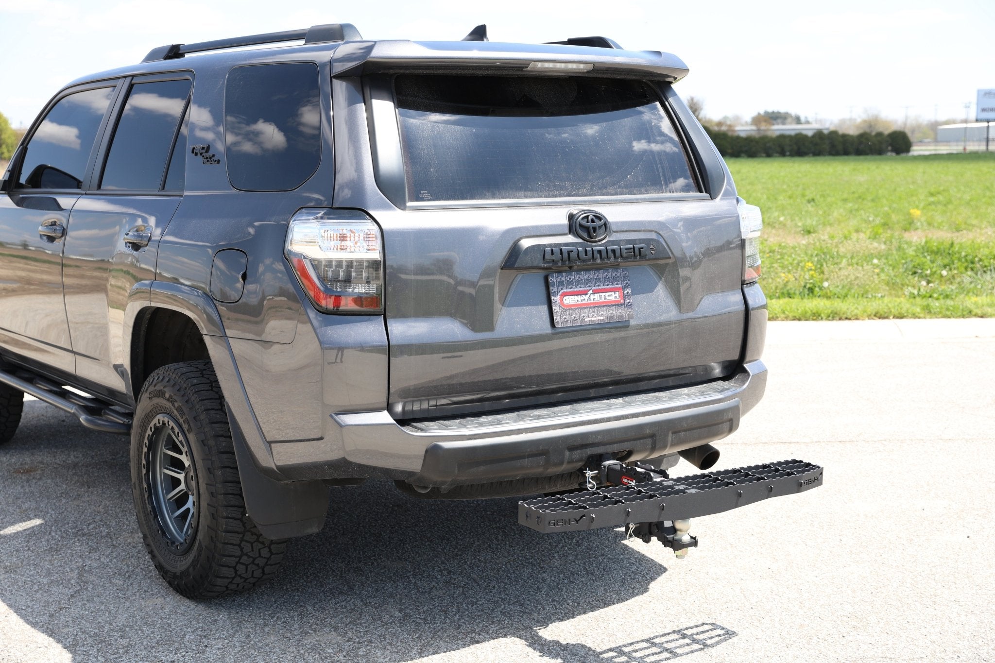 GEN-Y Hitch PHANTOM XL Steel Hitch Step with Serrated No Slip Surface, 2-Inch Shank - Imex RV And Auto Parts