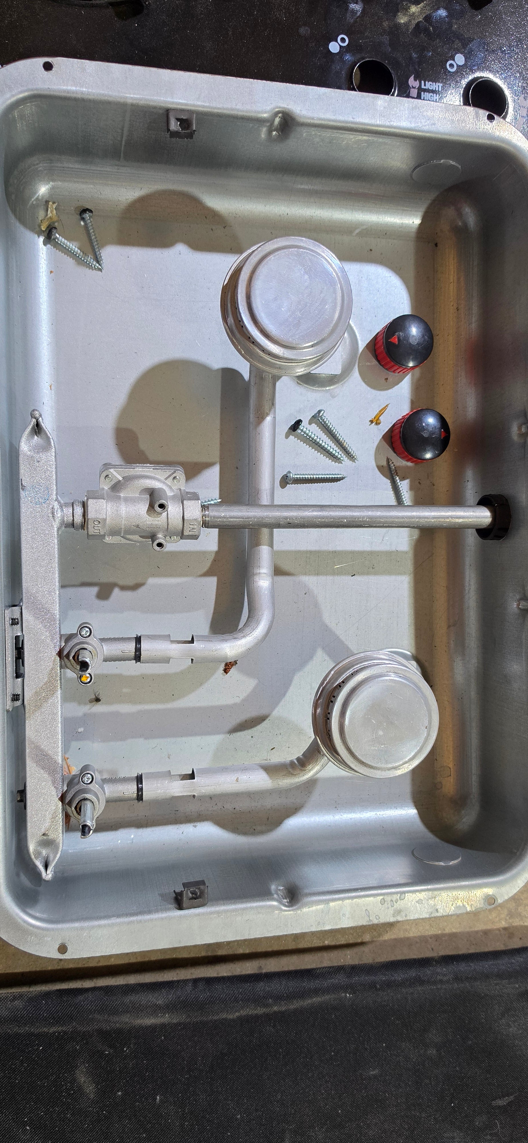 Suburban SDN2U Drop In Stove Top With Lid