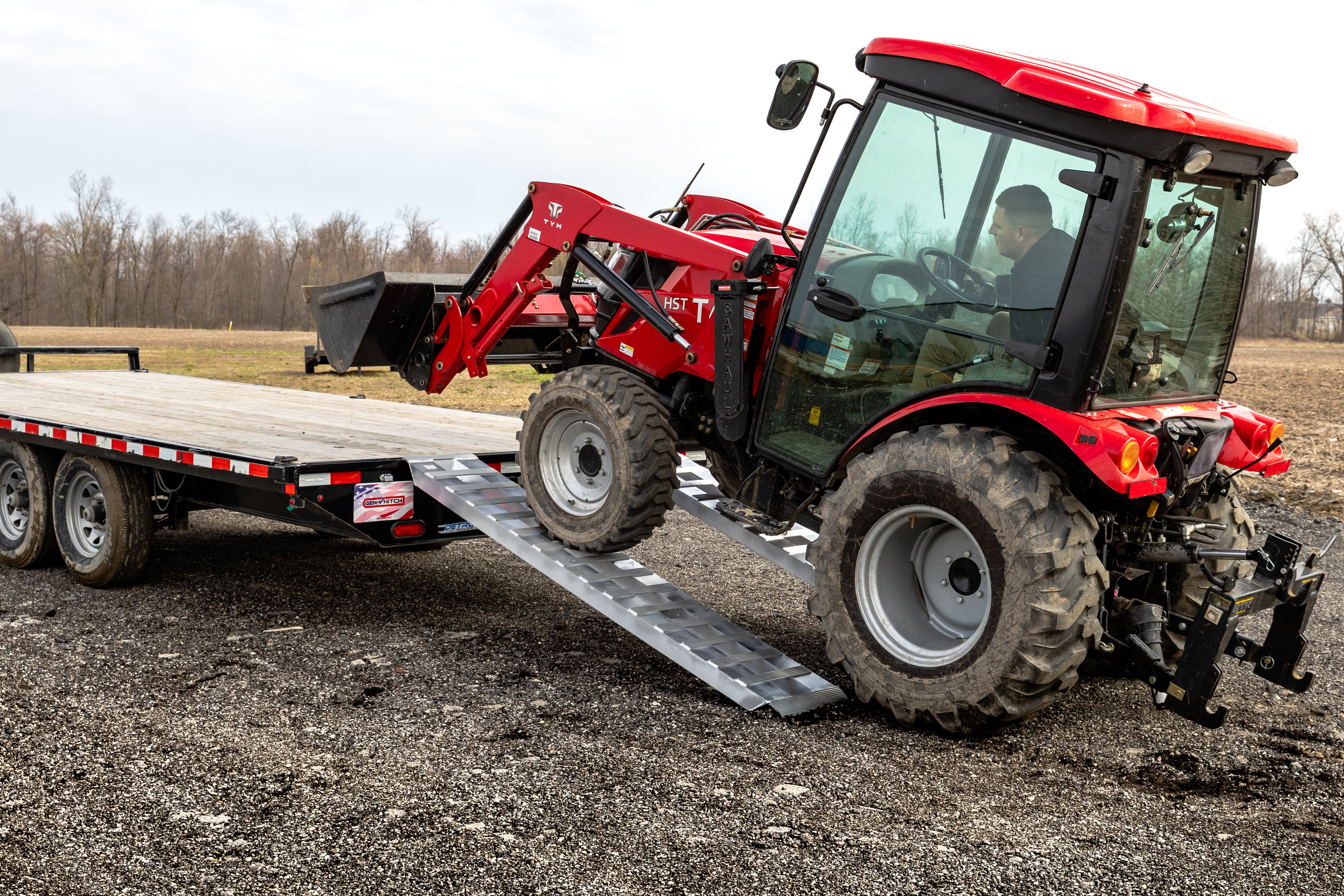 GEN-Y Hitch Aluminum Ramp GH-17096 for Heavy-Duty Vehicle Loading and Transportation