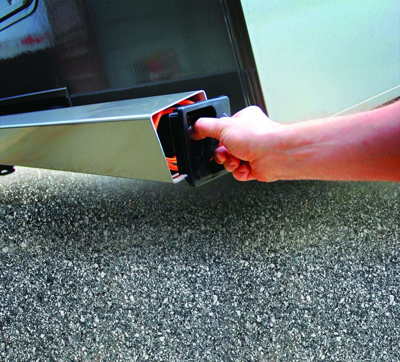 Camco No Insect RV Bumper Cap - Squeeze Grip for Easy Installation and Removal - Durable Construction -40325