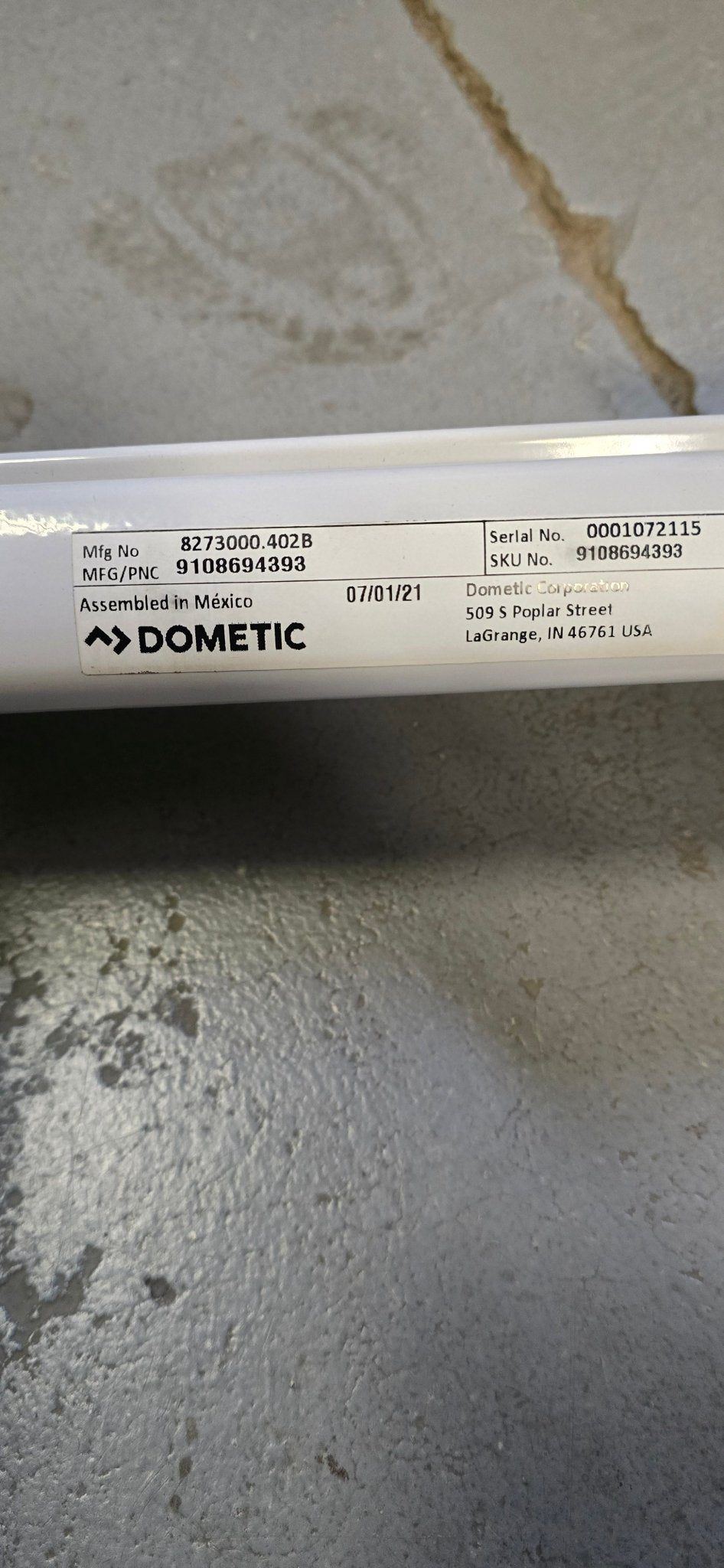 Dometic 8273000.402B Universal Plus Polar White Short Hardware - Imex RV And Auto Parts