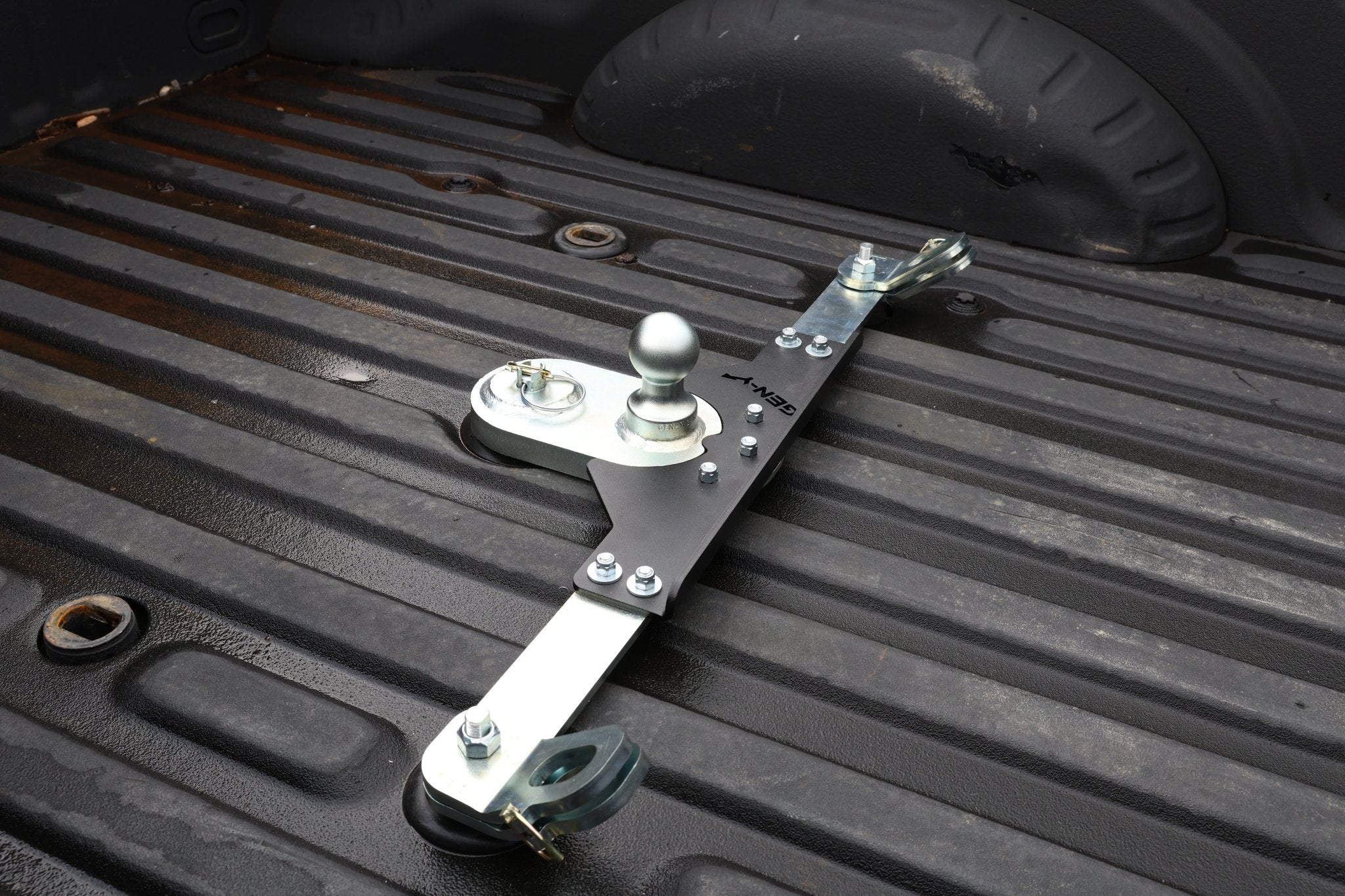 GEN-Y Hitch GoosePuck GEN 2 Offset Ball Hitch - 5 inch Silver, Class 5, 25,000 lbs Towing Capacity - Imex RV And Auto Parts